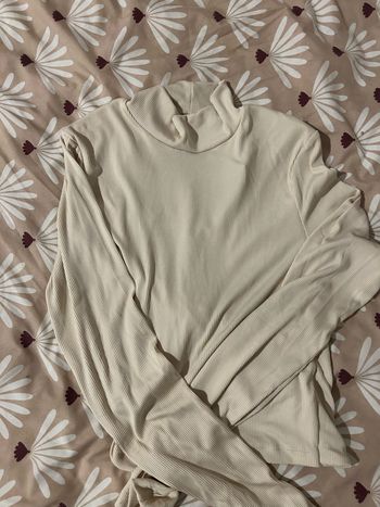 Haut col roulé dos nu