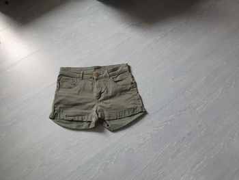 short kaki h&m 12/13 ans vi