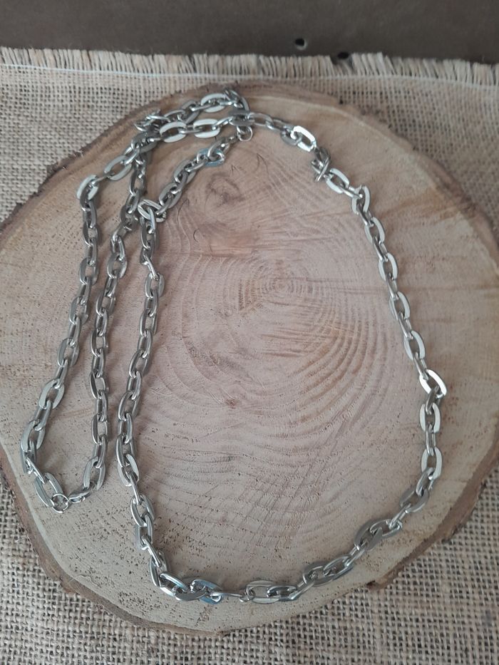 Collier chaîne métal argenté 94cm de long