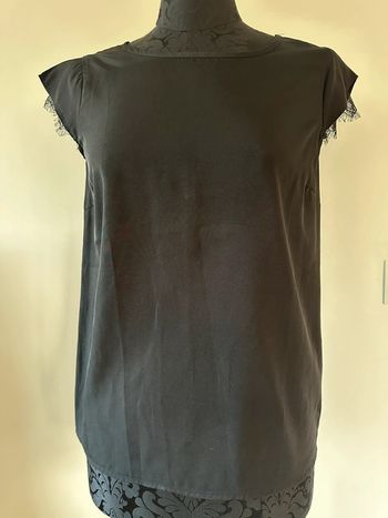T-shirt noir dentelles Vero Moda