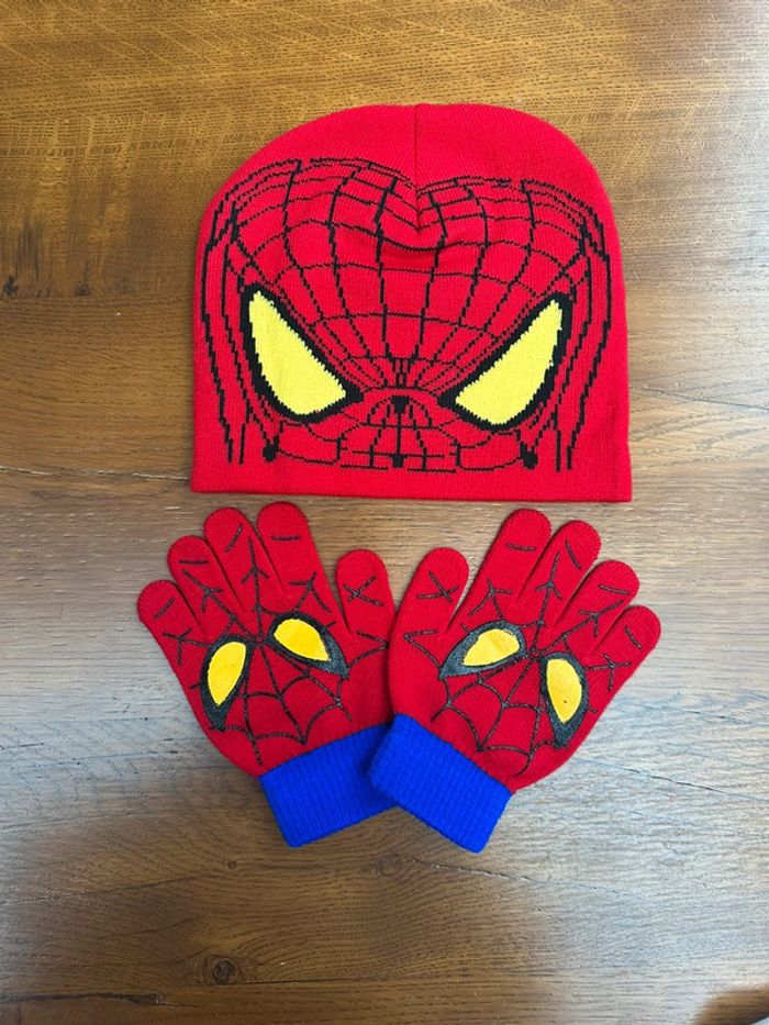 Gants et bonnet spiderman - photo numéro 3