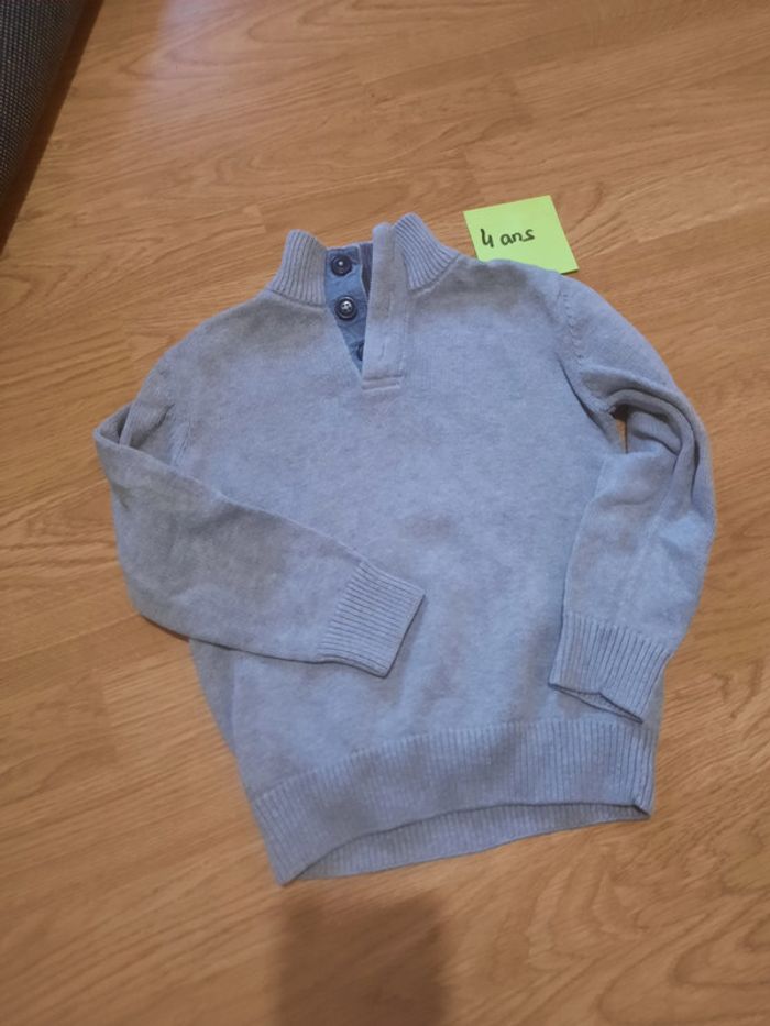 Pull gris - photo numéro 1