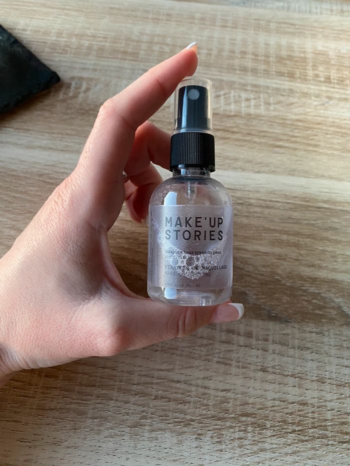 Spray fixateur de maquillage - photo numéro 3