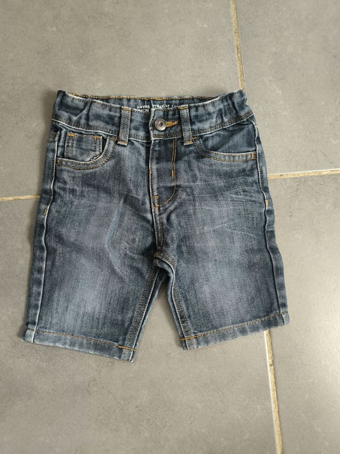 Short jean