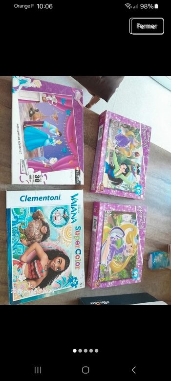 Lot de puzzle disney