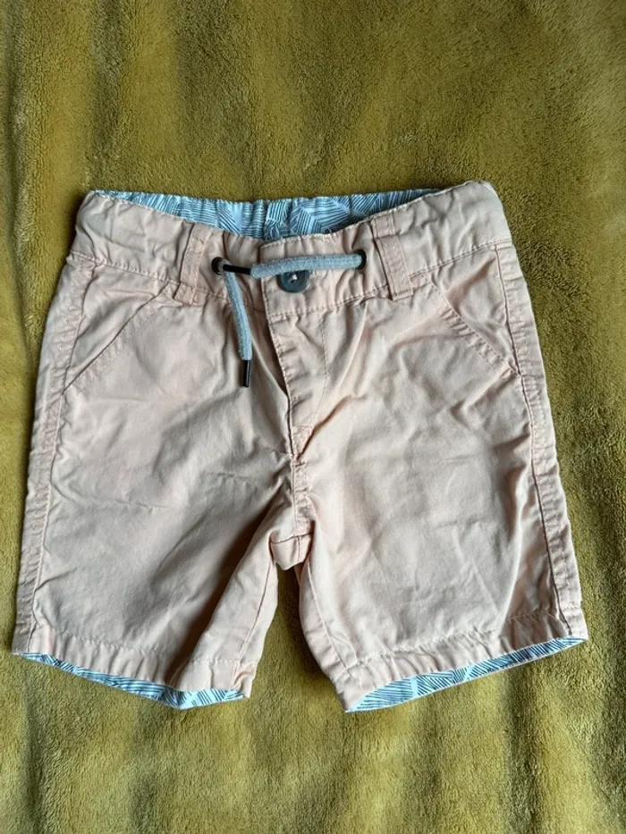 Beau short IKKS réversible taille 6 mois - photo numéro 4