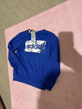 Pull adidas bleu 2/3 ans très bon état