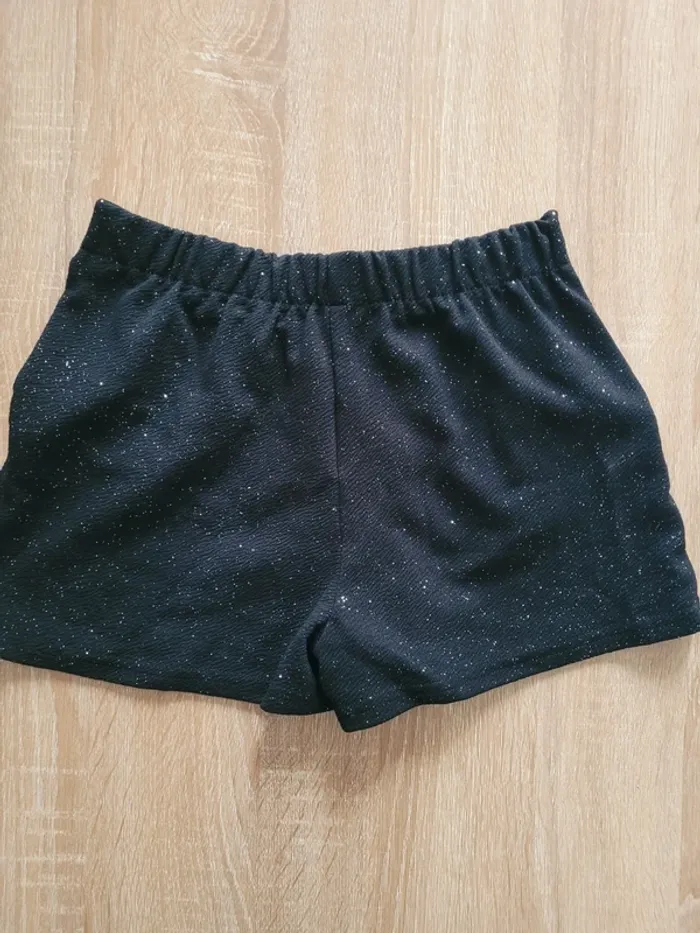 Short pailleté 8 ans neuf sans etiquette - photo numéro 2
