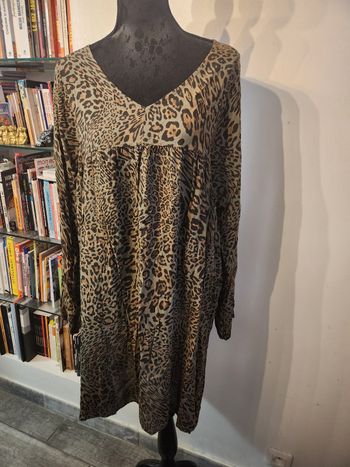 Robe kaki made in italy taille unique manches retournables