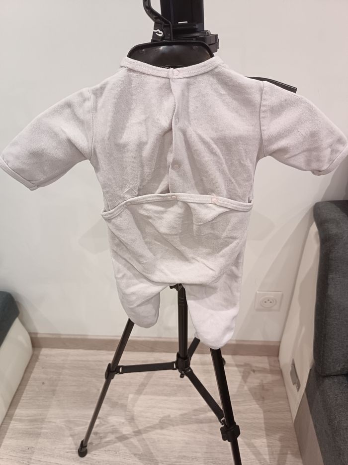 Pyjama 3 mois hello Kitty - photo numéro 2