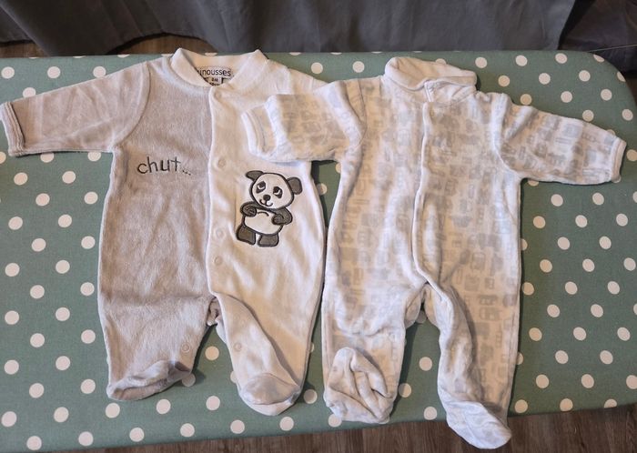 Lot 2 pyjamas naissance