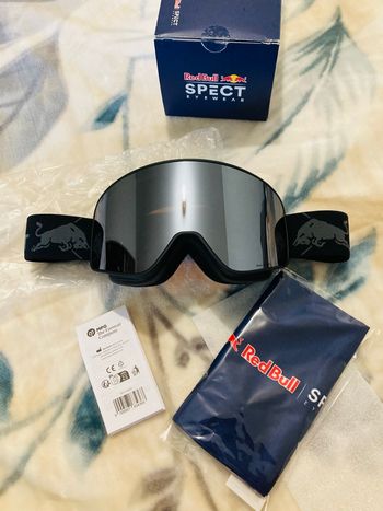 Redbull ski masque noir