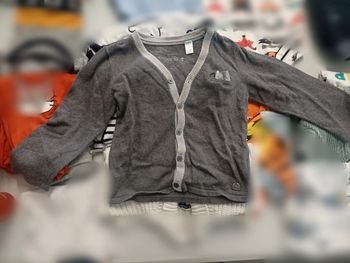 Gilet à boutons col v