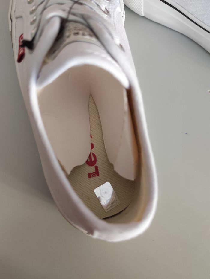 Baskets blanches Levi's 31 neuves - photo numéro 3