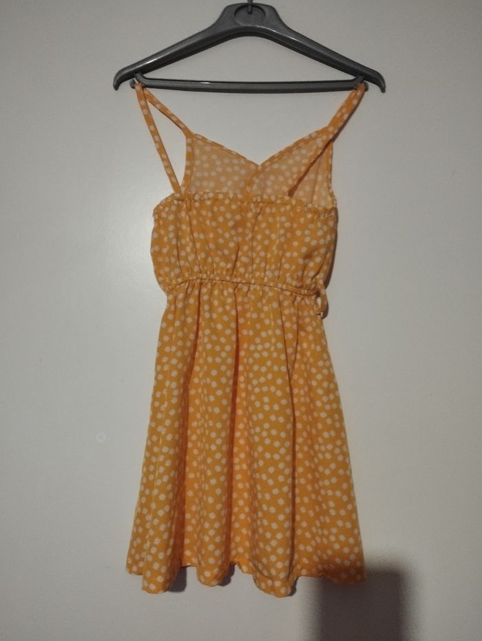 Robe jaune neuf 5 ans - photo numéro 2