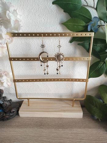 Boucles d’oreilles pendantes – Soleil & Lune dorées