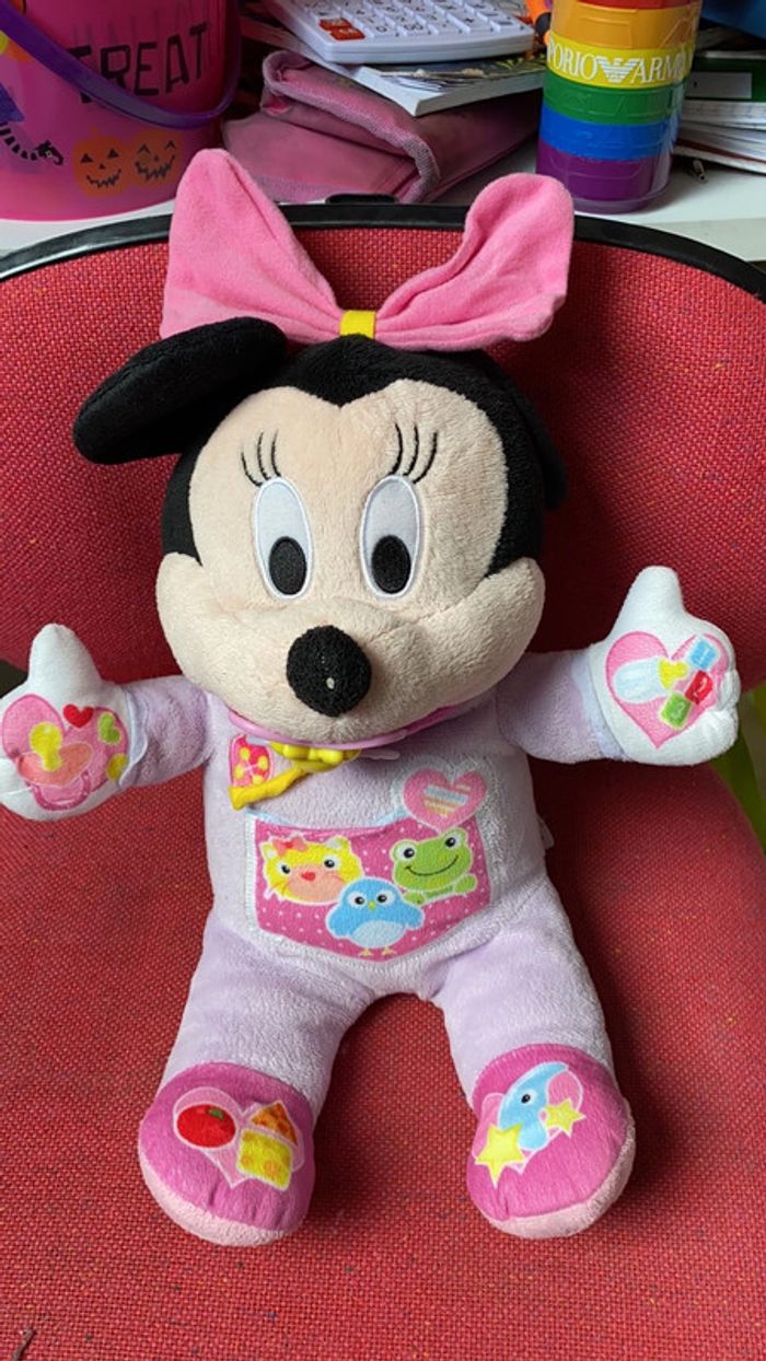 Minnie peluche interactif