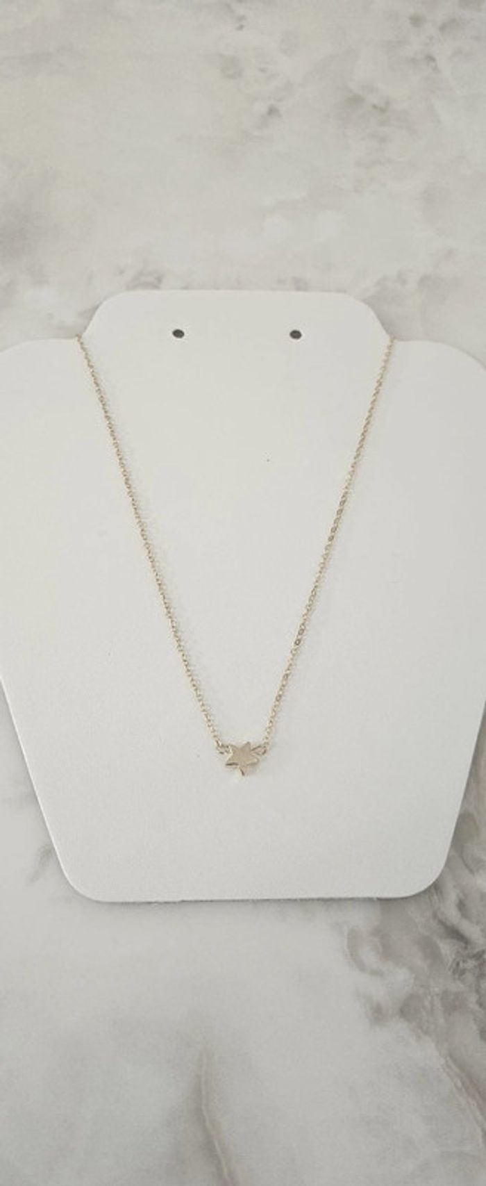 Collier pour femmes en acier inoxydable