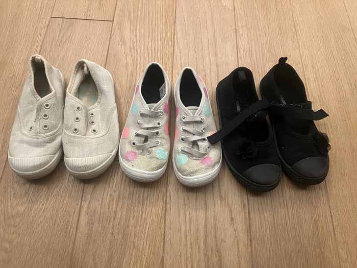 Lot 3 paires de Chaussures fille  Primark taille 29 état correcte - photo numéro 2