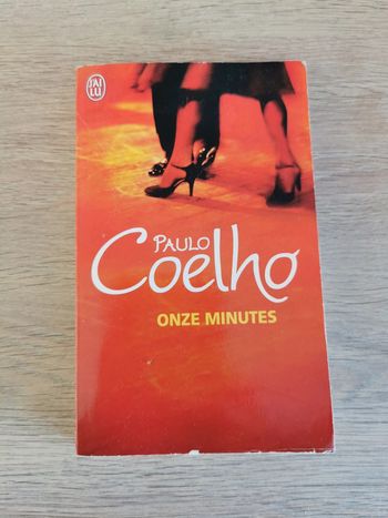 Livre "one minutes" Paulo Coelho