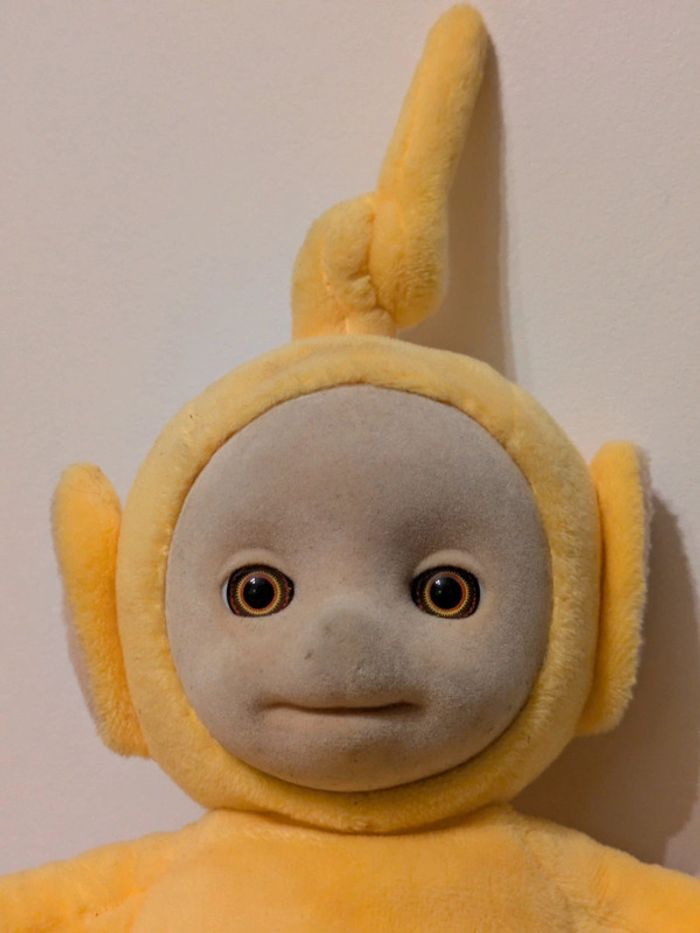 Peluche Teletubbies 30 cm jaune - photo numéro 3