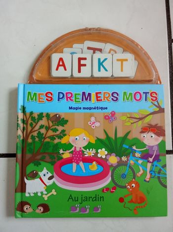 Livre " Mes premiers mots: Magie  magnétique" dès 3 ans
