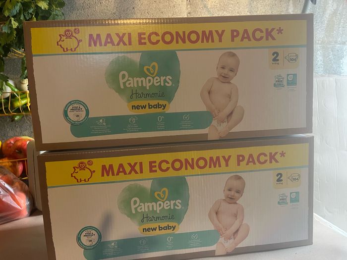 Couches Pampers taille 2 harmonie