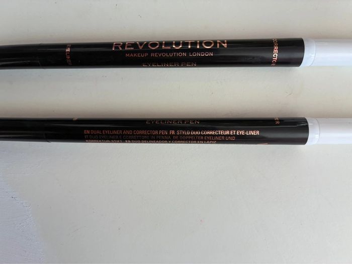 Lot de 2 eye-liners feutres avec correcteurs, 2 x 1,6 ml, Makeup Revolution. - photo numéro 3