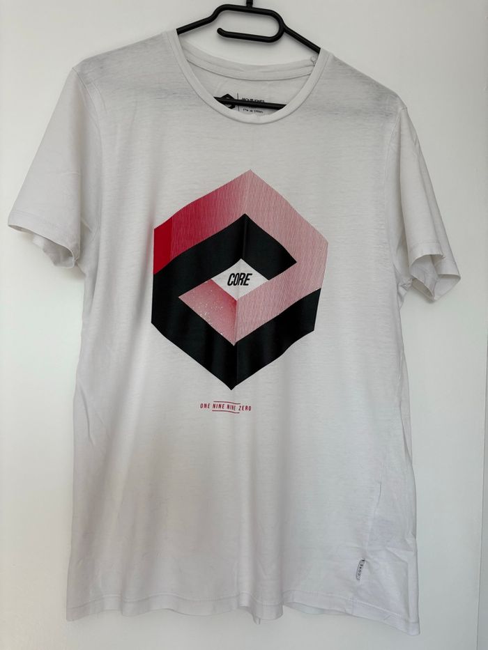 Tee-shirt