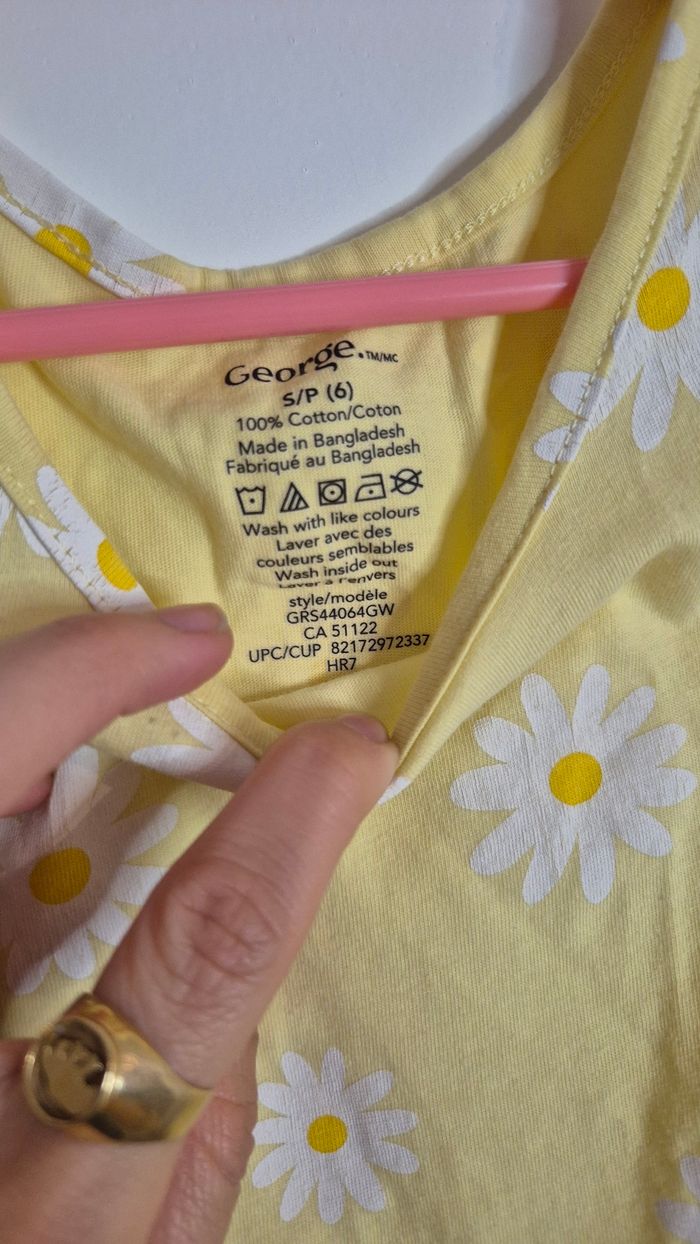 Robe jaune à fleurs 6 ans - photo numéro 2