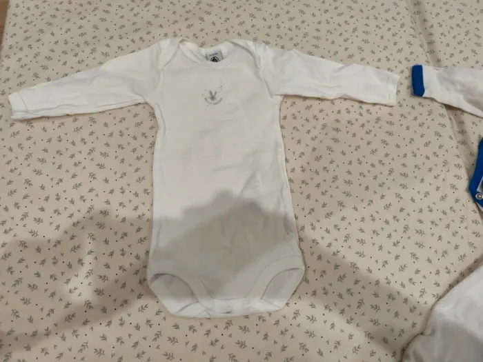 4 bodies manches longues petit bateau 6 mois - photo numéro 8
