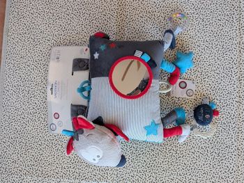 Jouer d'éveil musical Sauthon