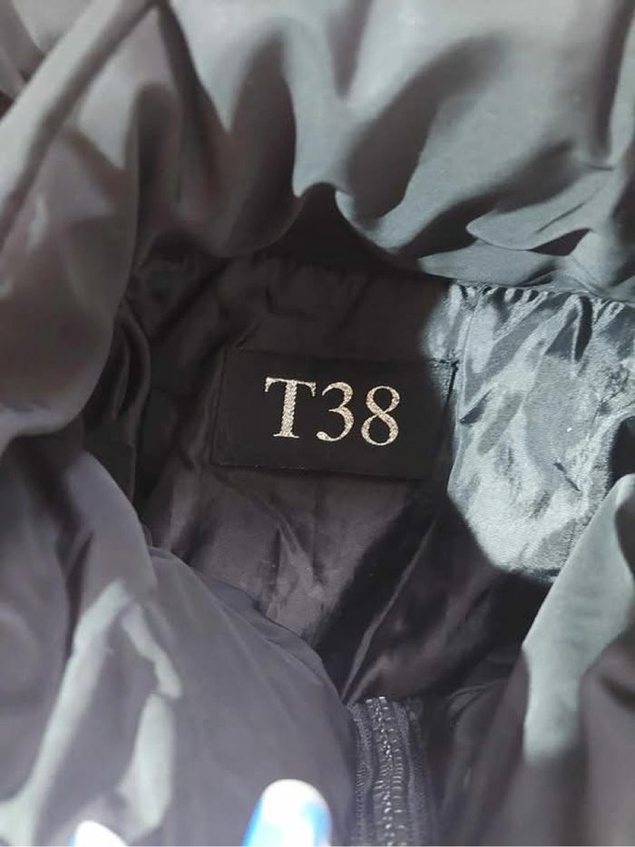 Manteau noir ceinture T38 TBE ❄️ - photo numéro 3