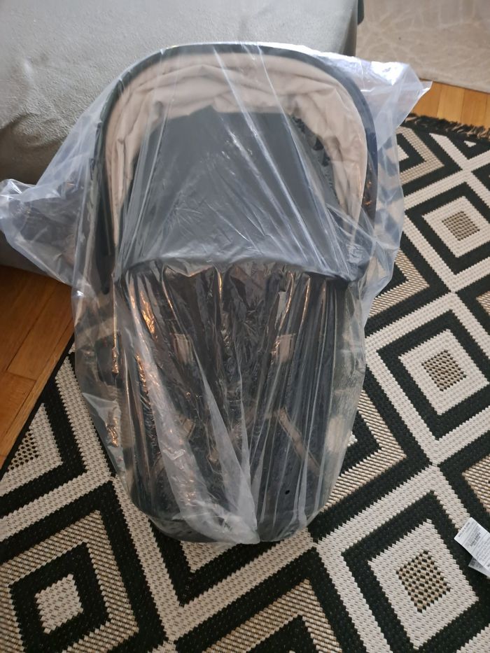 Poussette et nacelle chicco seety - photo numéro 2