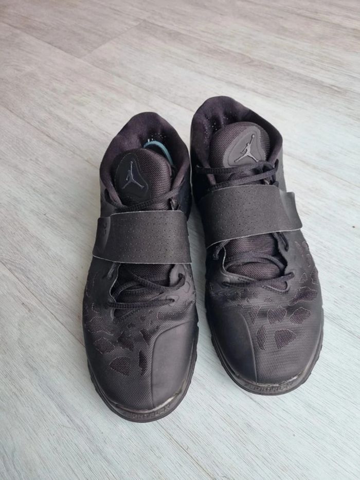 Nike jordan noires a scratch - pointure 47 - photo numéro 3