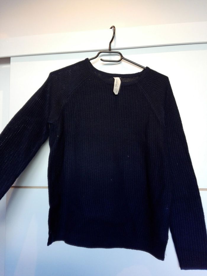 Pull maille fine col rond bleu marine Pull and bear - photo numéro 4