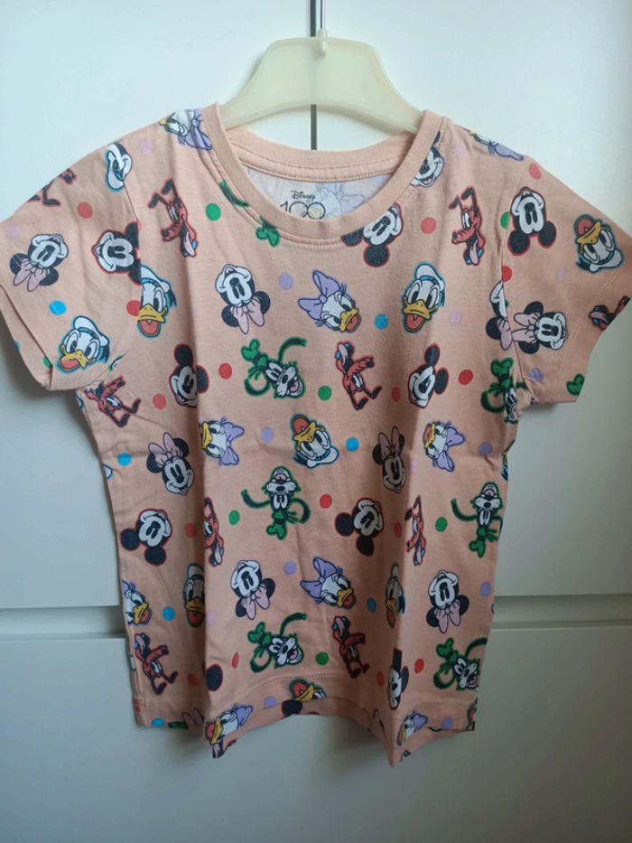 T-shirt Disney taille 3/4ans
