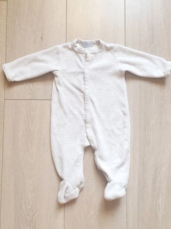 Pyjama gris et blanc rayé. Garçon 3 mois. Marque Tex