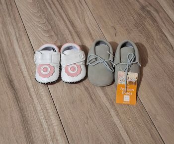 Lot 2 Chaussure fille bébé puériculture gris rose 0/12 mois