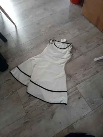 Robe neuve taille 42