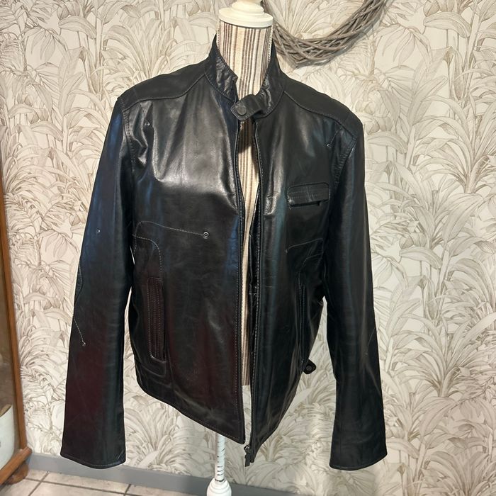 Veste en cuir noire