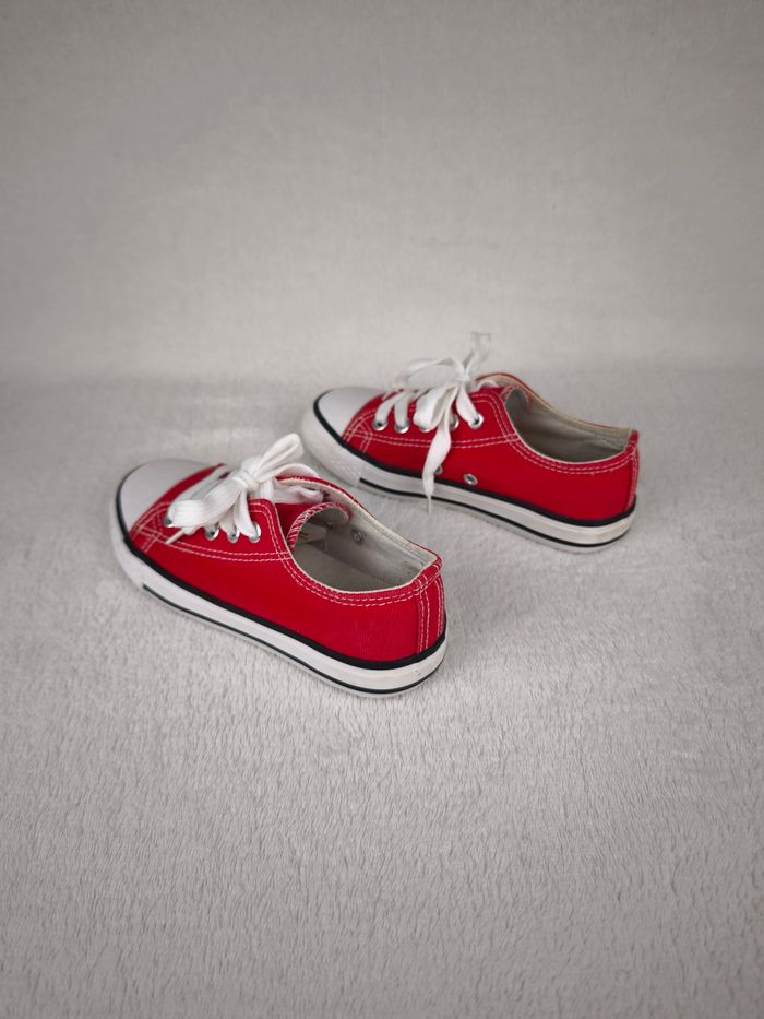 Sneakers rouge et blanche mixte pointure 31 - photo numéro 4