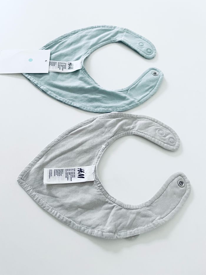 2 bavoirs bandana H&M - photo numéro 9