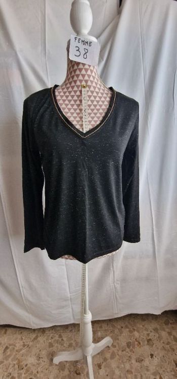 Tee-shirt, noir et argenté, neuf, en polyester/viscose / fil métallique, longueur 56cm