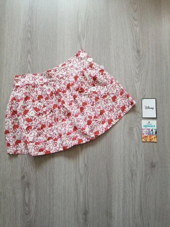 Jupe blanche à motifs coeurs rouges et roses avec poches / mystic/ (6ans)