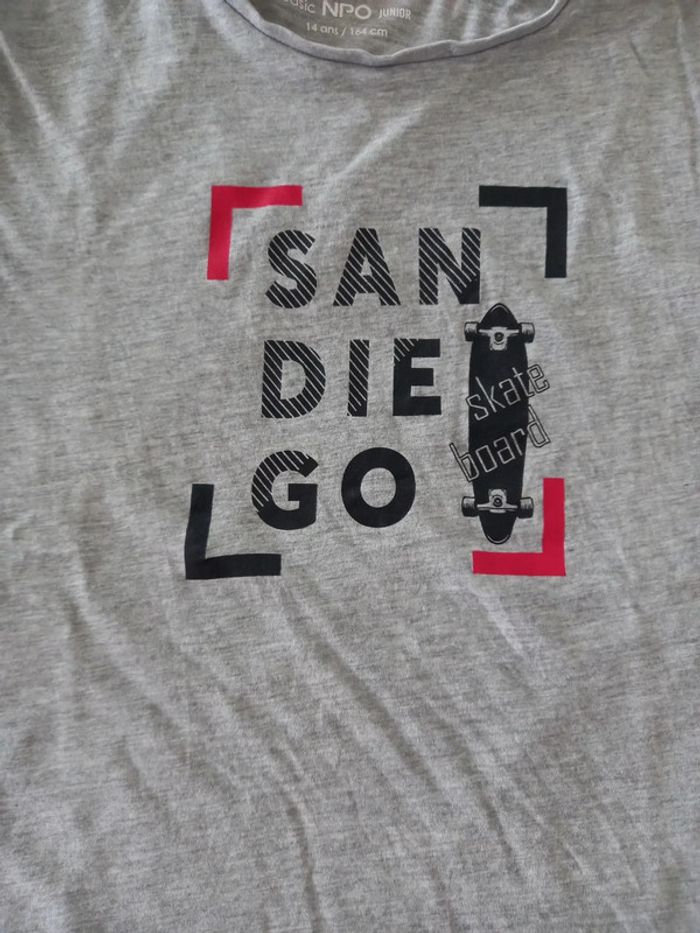 T-shirt gris - photo numéro 2