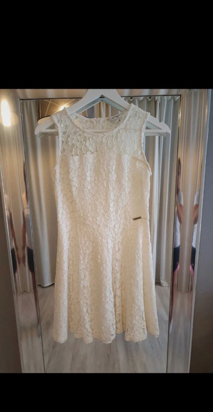 Jus d'orange robe dentelle