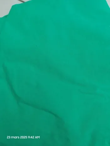 Coupon de 250 x 140 cm – Tissu 100 % coton –couleur vert – Tissus Myrtille