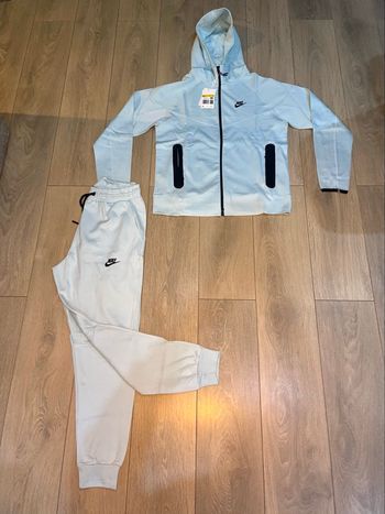 survetement nike tech fleece