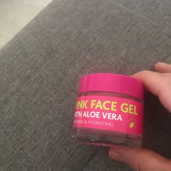 Pink face gel